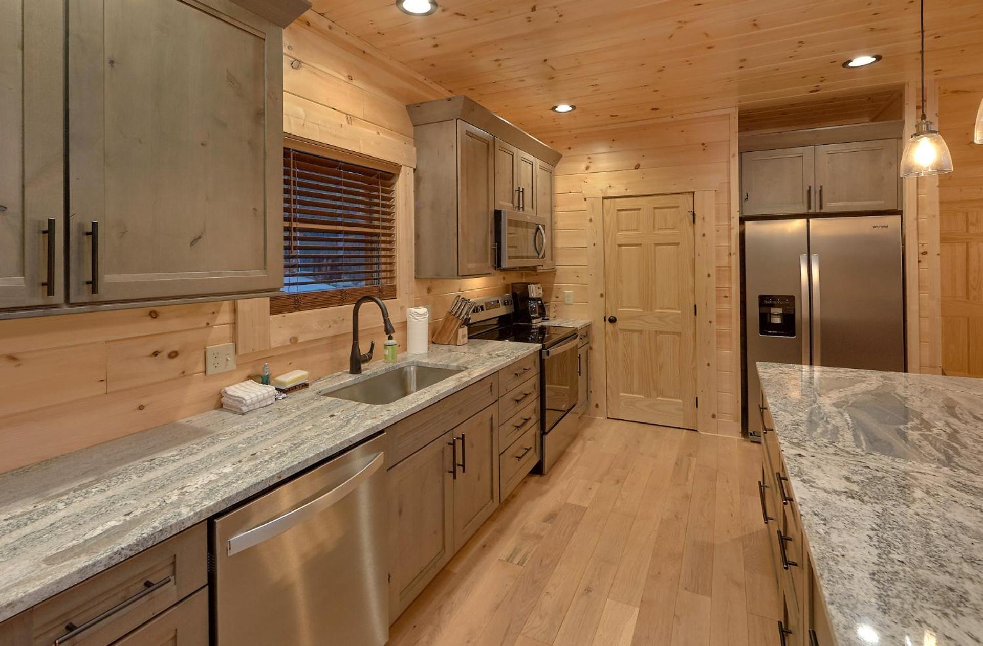 Misty Mountain Adventure Lodge Гетлинбург Екстериор снимка