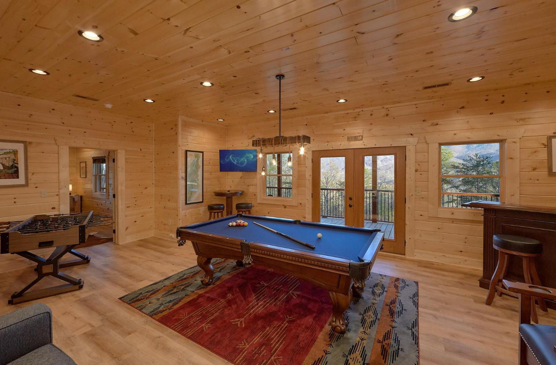 Misty Mountain Adventure Lodge Гетлинбург Екстериор снимка