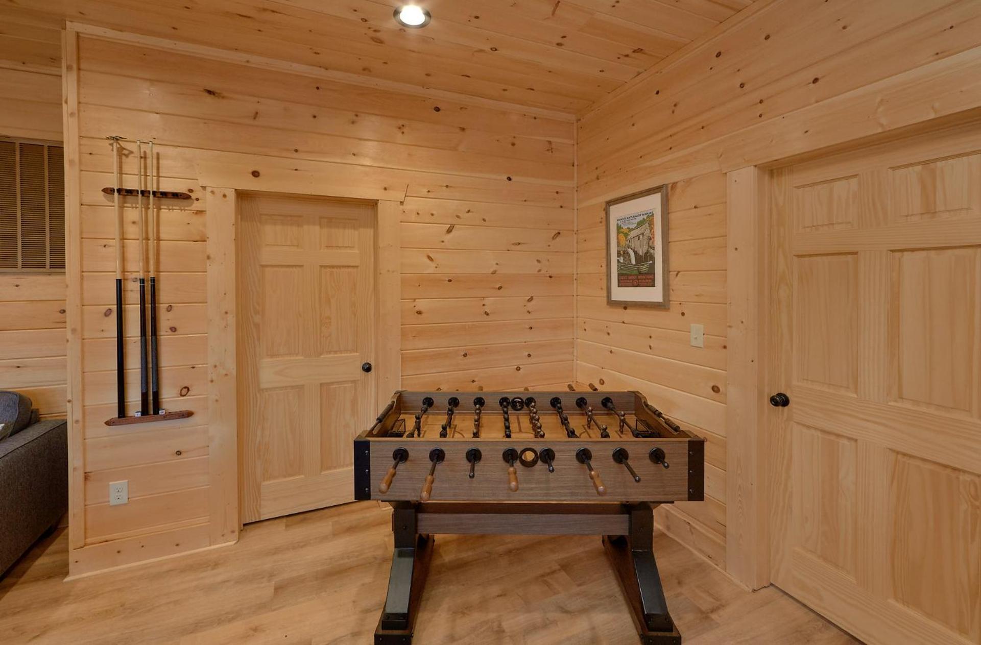 Misty Mountain Adventure Lodge Гетлинбург Екстериор снимка