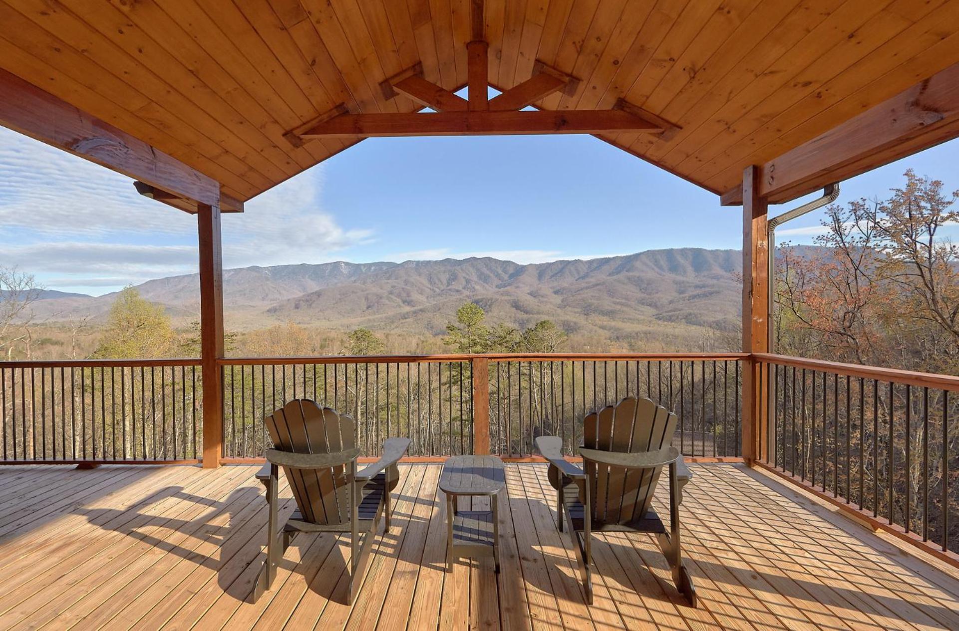 Misty Mountain Adventure Lodge Гетлинбург Екстериор снимка