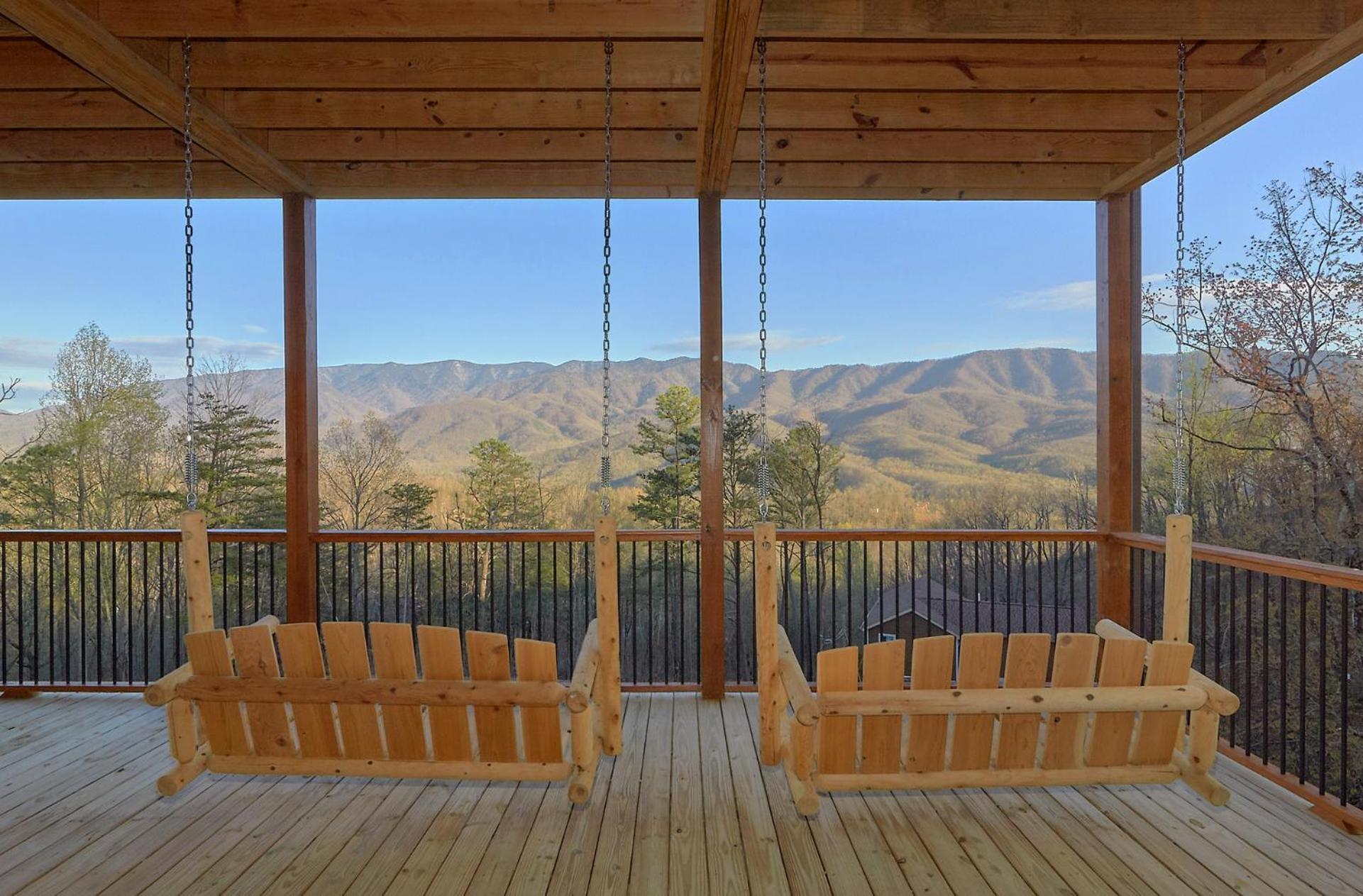Misty Mountain Adventure Lodge Гетлинбург Екстериор снимка